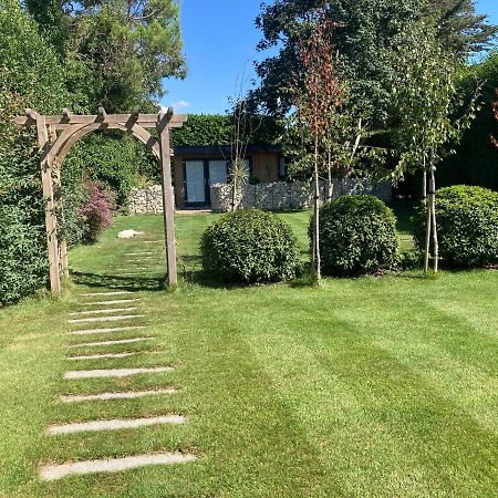 Delightful Self Contained Let In A Village Setting Merston Екстер'єр фото