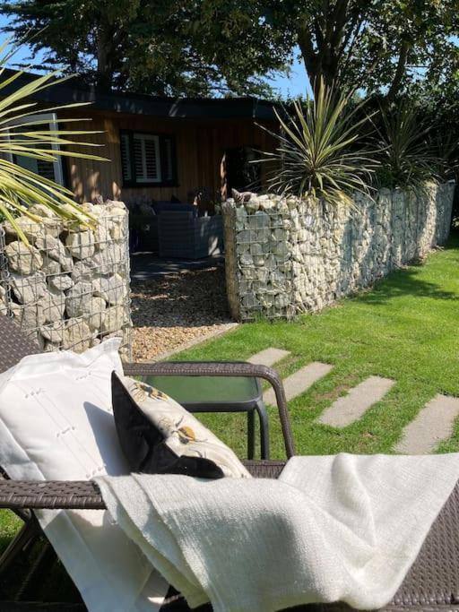 Delightful Self Contained Let In A Village Setting Merston Екстер'єр фото